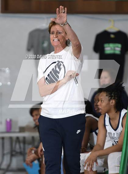 Thumbnail 2 in St. Mary's vs. Centennial (MLK Showcase) photogallery.