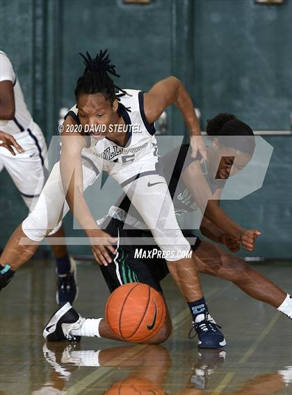 Thumbnail 2 in St. Mary's vs. Centennial (MLK Showcase) photogallery.