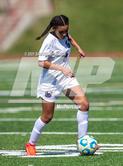 Thumbnail 3 in Omaha Central vs. Concordia photogallery.