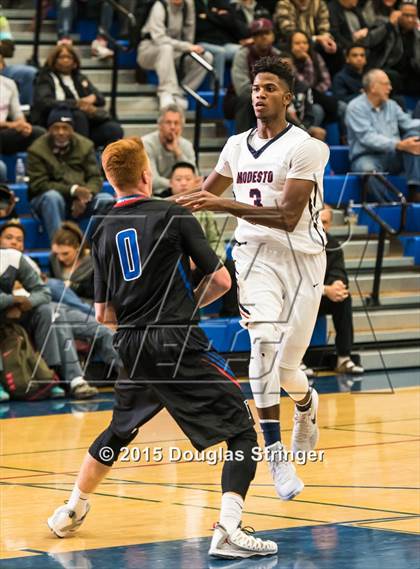 Thumbnail 2 in Folsom vs. Modesto Christian (Prep 2 Prep Tip-Off Classic) photogallery.