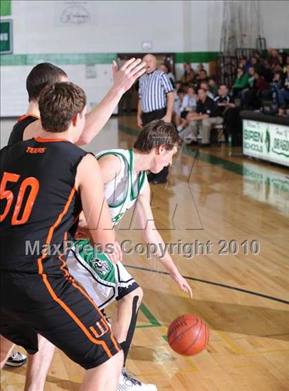 Thumbnail 3 in Webster vs. Siren photogallery.