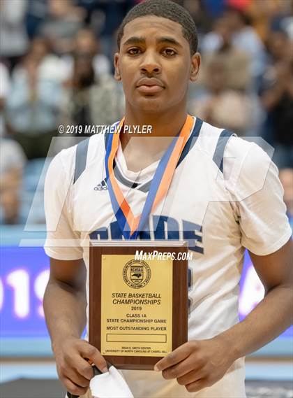 Thumbnail 1 in Bishop McGuinness vs. Henderson Collegiate (NCHSAA 1A Final) photogallery.