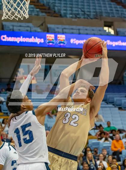 Thumbnail 2 in Bishop McGuinness vs. Henderson Collegiate (NCHSAA 1A Final) photogallery.