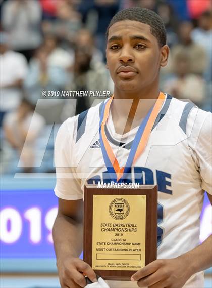 Thumbnail 3 in Bishop McGuinness vs. Henderson Collegiate (NCHSAA 1A Final) photogallery.