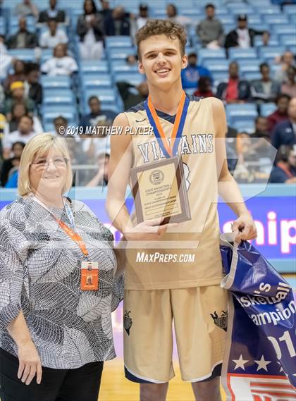 Thumbnail 2 in Bishop McGuinness vs. Henderson Collegiate (NCHSAA 1A Final) photogallery.