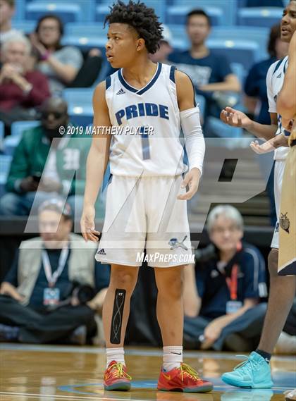 Thumbnail 3 in Bishop McGuinness vs. Henderson Collegiate (NCHSAA 1A Final) photogallery.