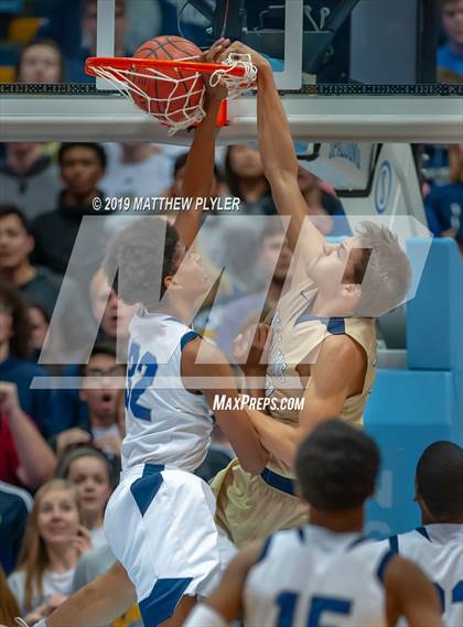 Thumbnail 3 in Bishop McGuinness vs. Henderson Collegiate (NCHSAA 1A Final) photogallery.