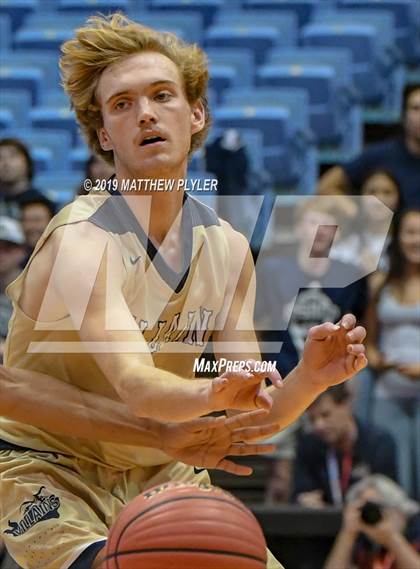 Thumbnail 3 in Bishop McGuinness vs. Henderson Collegiate (NCHSAA 1A Final) photogallery.
