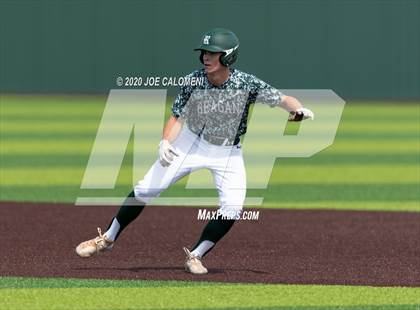 Thumbnail 1 in Corpus Christi Veterans Memorial vs Reagan [Ronald] (San Antonio Classic) photogallery.