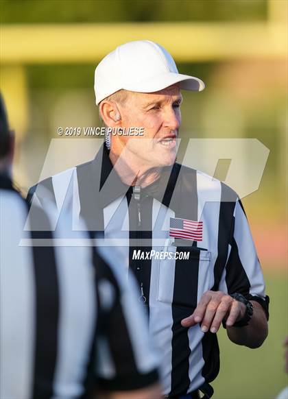 Thumbnail 2 in Moorpark vs. Burbank photogallery.