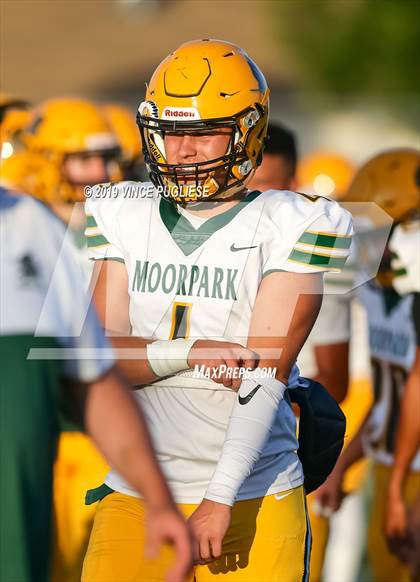 Thumbnail 3 in Moorpark vs. Burbank photogallery.