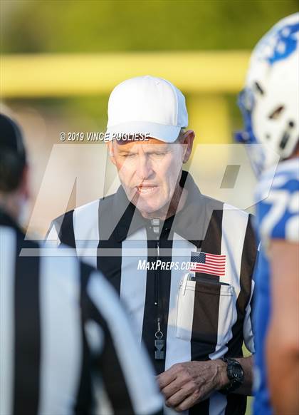 Thumbnail 3 in Moorpark vs. Burbank photogallery.
