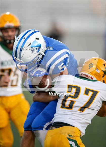 Thumbnail 3 in Moorpark vs. Burbank photogallery.