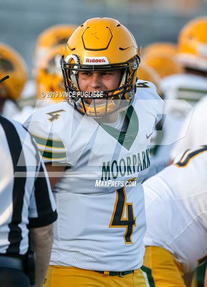 Thumbnail 3 in Moorpark vs. Burbank photogallery.