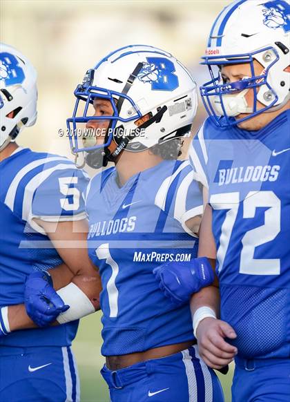 Thumbnail 3 in Moorpark vs. Burbank photogallery.