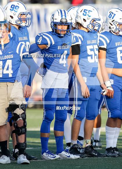 Thumbnail 2 in Moorpark vs. Burbank photogallery.