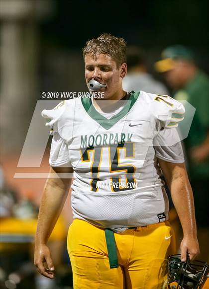 Thumbnail 3 in Moorpark vs. Burbank photogallery.