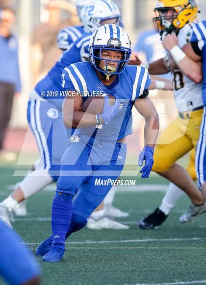 Thumbnail 3 in Moorpark vs. Burbank photogallery.