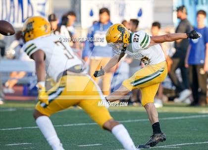 Thumbnail 2 in Moorpark vs. Burbank photogallery.
