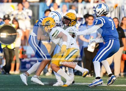 Thumbnail 2 in Moorpark vs. Burbank photogallery.