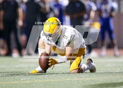 Thumbnail 2 in Moorpark vs. Burbank photogallery.