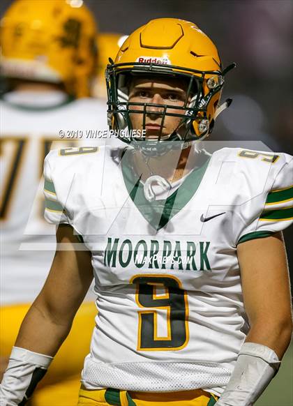 Thumbnail 3 in Moorpark vs. Burbank photogallery.