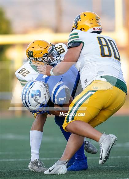 Thumbnail 3 in Moorpark vs. Burbank photogallery.