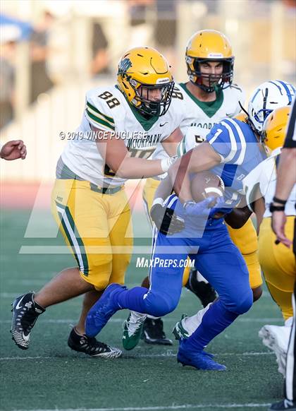 Thumbnail 2 in Moorpark vs. Burbank photogallery.