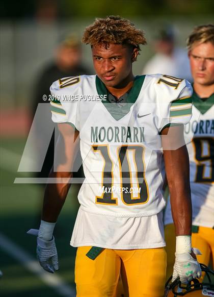 Thumbnail 3 in Moorpark vs. Burbank photogallery.