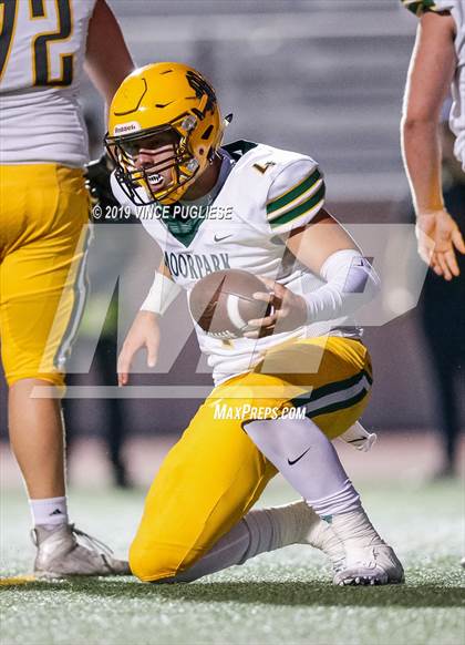 Thumbnail 2 in Moorpark vs. Burbank photogallery.