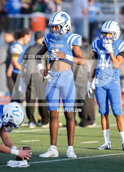 Thumbnail 3 in Moorpark vs. Burbank photogallery.