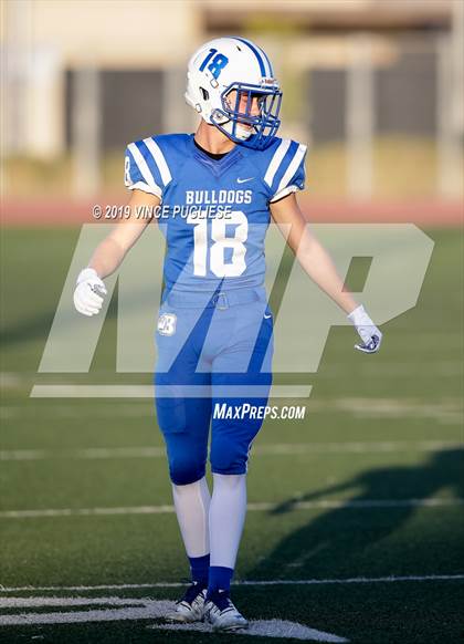 Thumbnail 2 in Moorpark vs. Burbank photogallery.