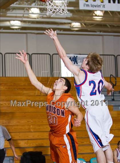 Thumbnail 3 in Madison [James] vs Westlake (McDonald's Texas Invitational) photogallery.