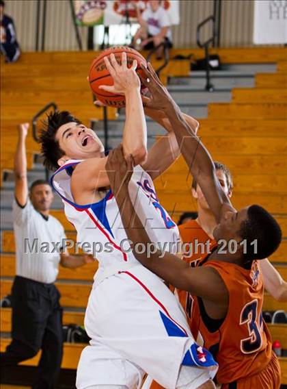 Thumbnail 3 in Madison [James] vs Westlake (McDonald's Texas Invitational) photogallery.
