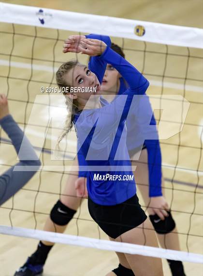 Thumbnail 2 in Frazier Mountain vs. Immanuel (CIF D5 Central Section Chmpionship) photogallery.