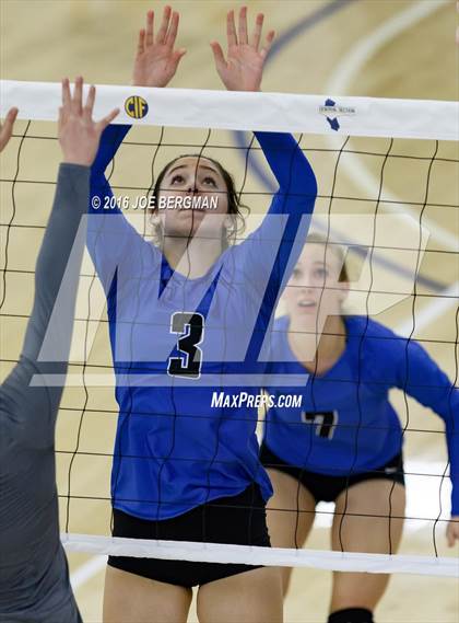 Thumbnail 3 in Frazier Mountain vs. Immanuel (CIF D5 Central Section Chmpionship) photogallery.