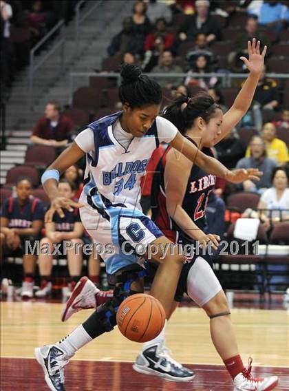 Thumbnail 3 in Liberty vs. Centennial (NIAA D4A Final) photogallery.