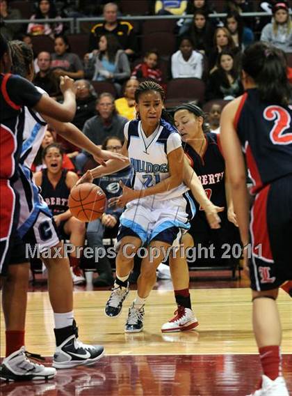 Thumbnail 1 in Liberty vs. Centennial (NIAA D4A Final) photogallery.