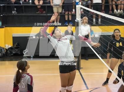 Thumbnail 1 in Dunham @ Haynes Academy (LHSAA Division IV 2nd Round Playoff) photogallery.