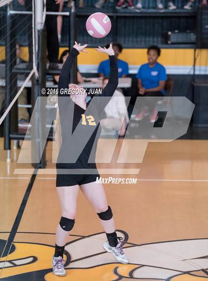 Thumbnail 2 in Dunham @ Haynes Academy (LHSAA Division IV 2nd Round Playoff) photogallery.