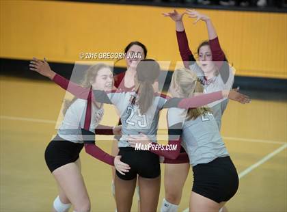 Thumbnail 2 in Dunham @ Haynes Academy (LHSAA Division IV 2nd Round Playoff) photogallery.