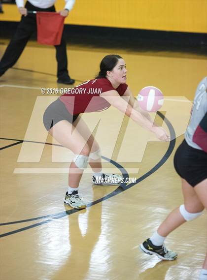 Thumbnail 2 in Dunham @ Haynes Academy (LHSAA Division IV 2nd Round Playoff) photogallery.