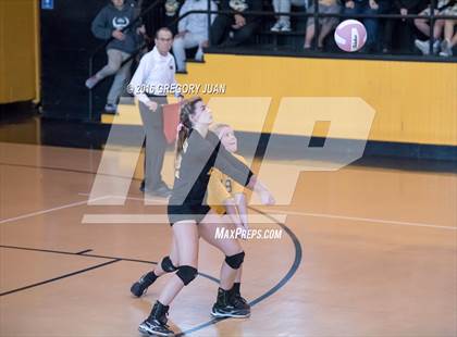 Thumbnail 1 in Dunham @ Haynes Academy (LHSAA Division IV 2nd Round Playoff) photogallery.