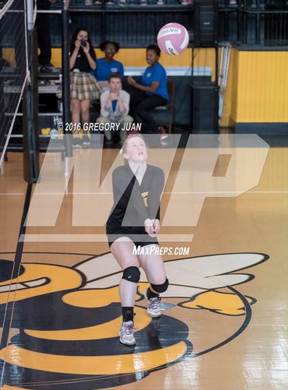 Thumbnail 2 in Dunham @ Haynes Academy (LHSAA Division IV 2nd Round Playoff) photogallery.