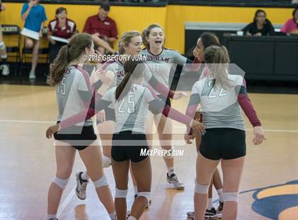 Thumbnail 2 in Dunham @ Haynes Academy (LHSAA Division IV 2nd Round Playoff) photogallery.