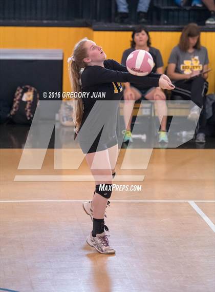 Thumbnail 3 in Dunham @ Haynes Academy (LHSAA Division IV 2nd Round Playoff) photogallery.