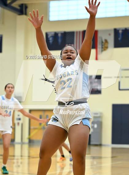 Thumbnail 1 in Rodriguez vs. Center (Rumble on the River) photogallery.