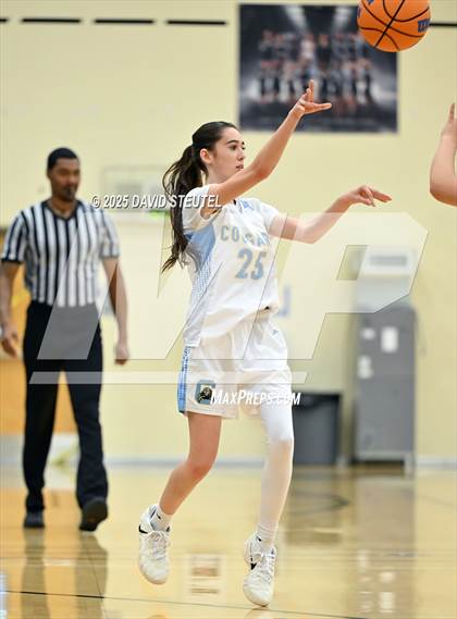 Thumbnail 1 in Rodriguez vs. Center (Rumble on the River) photogallery.