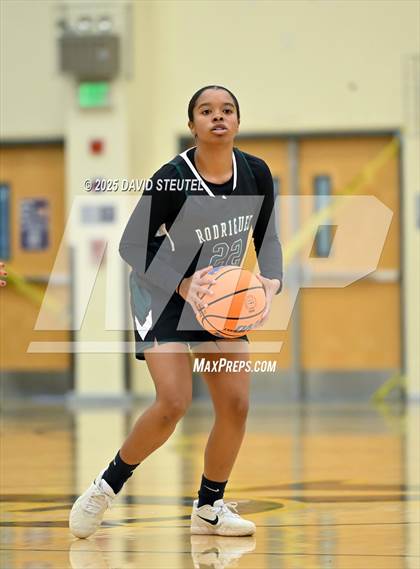 Thumbnail 1 in Rodriguez vs. Center (Rumble on the River) photogallery.