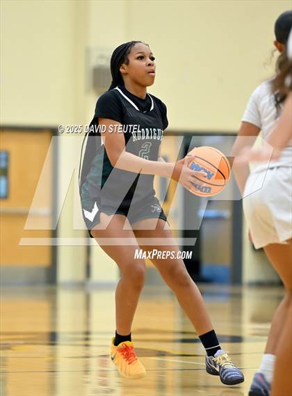 Thumbnail 2 in Rodriguez vs. Center (Rumble on the River) photogallery.